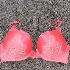Victoria Secret bombshell bra